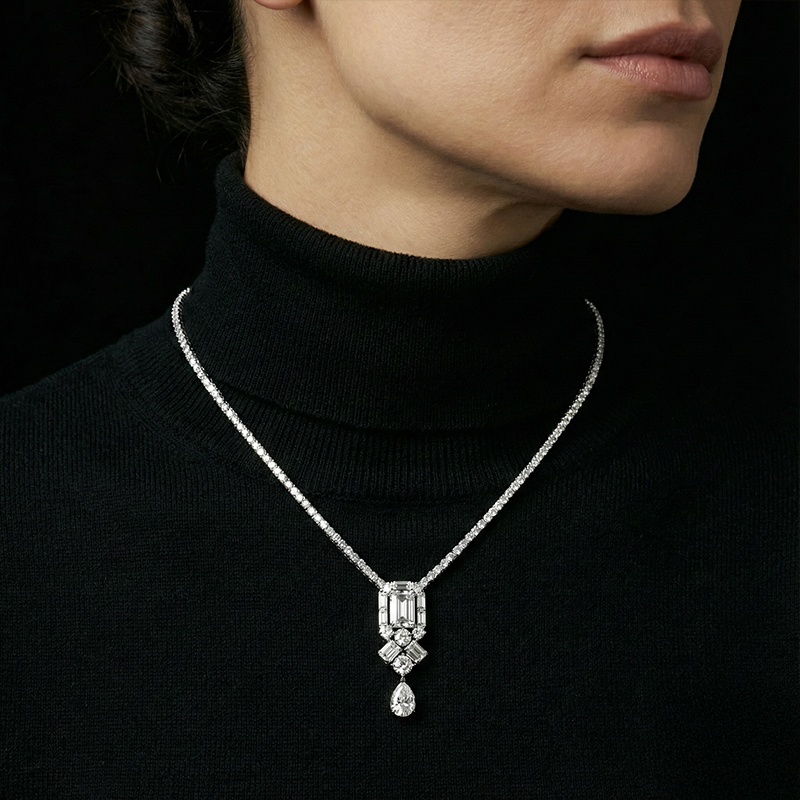 Necklaces & Pendants