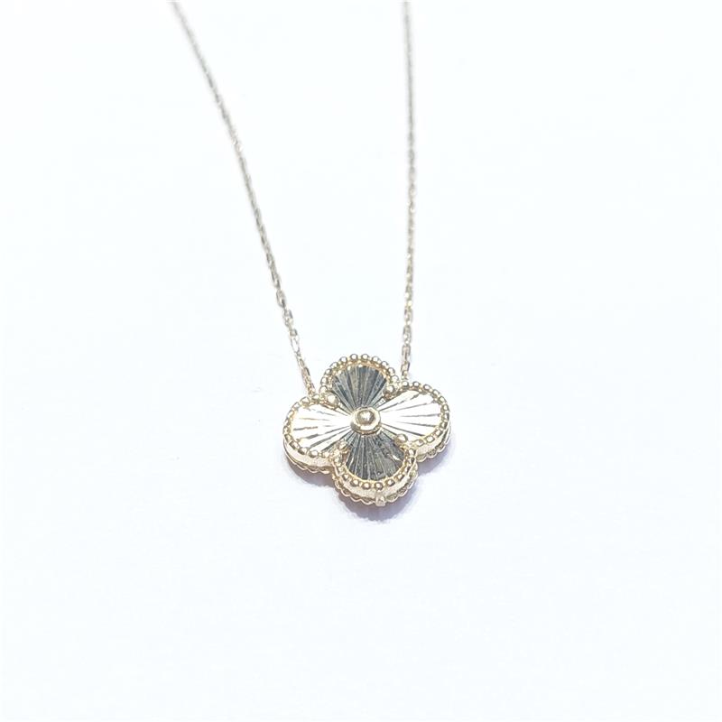 14 K Yellow Gold Necklace 2.16 gr