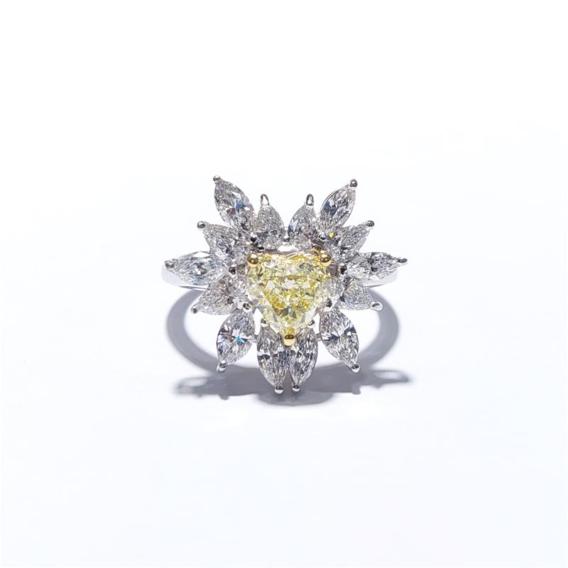 2.99 ct Diamond 18 K Gold Ring 4.93 gr