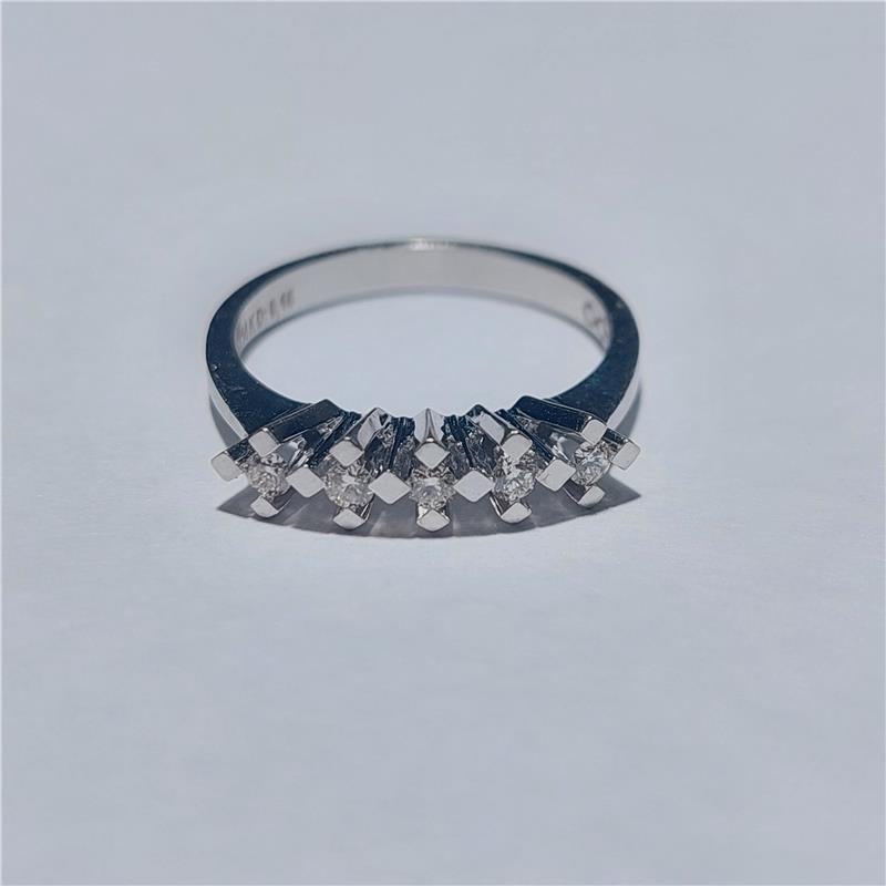 0,15 ct Diamond 14 K White Gold Ring 2,37 gr