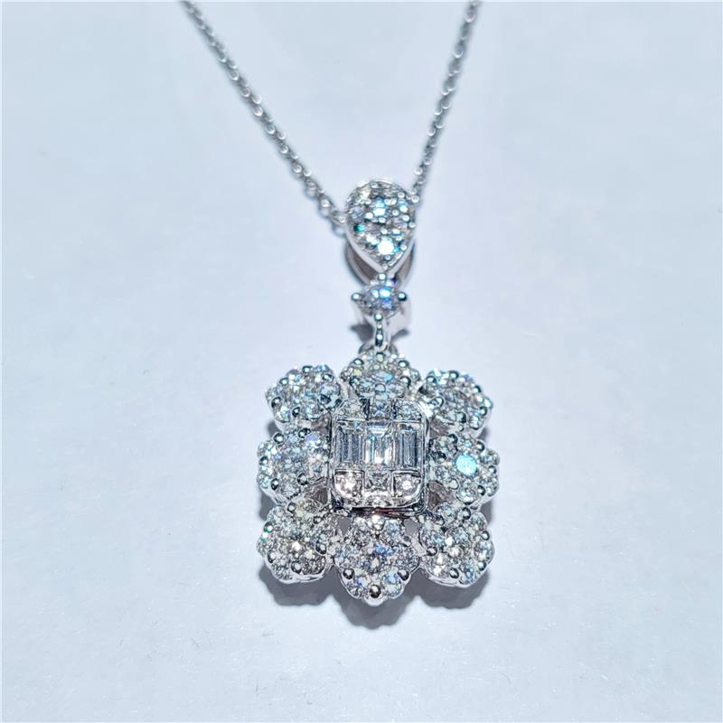 1,18 ct Diamond 18 K White Gold Necklace 5,43 gr