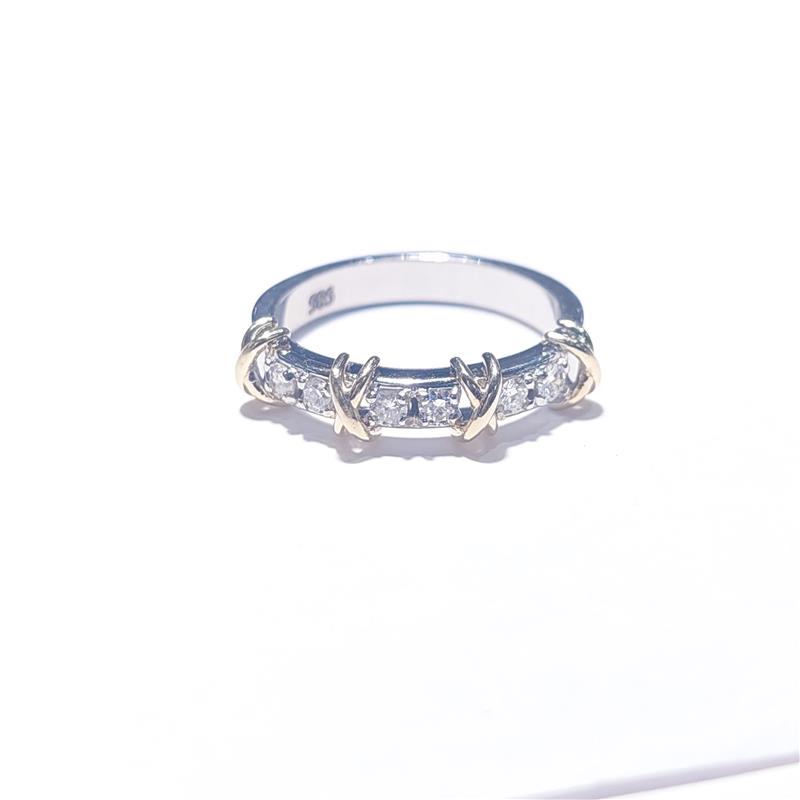 0.28 ct Diamond 14 K Gold Ring 4.02 gr