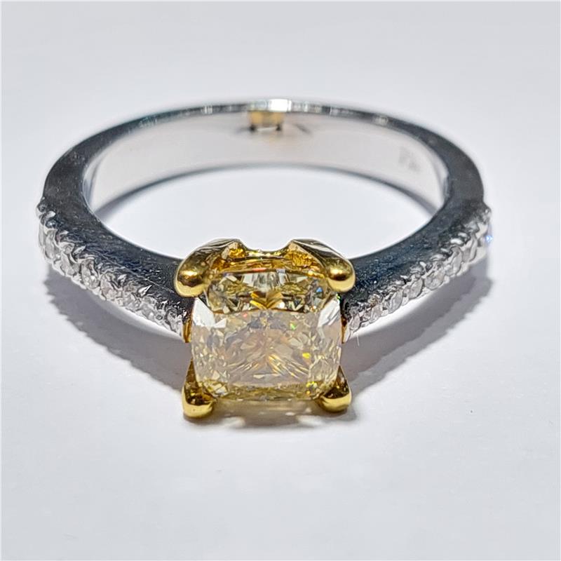1.51 ct Diamond 18 K Gold Ring 4.36 gr