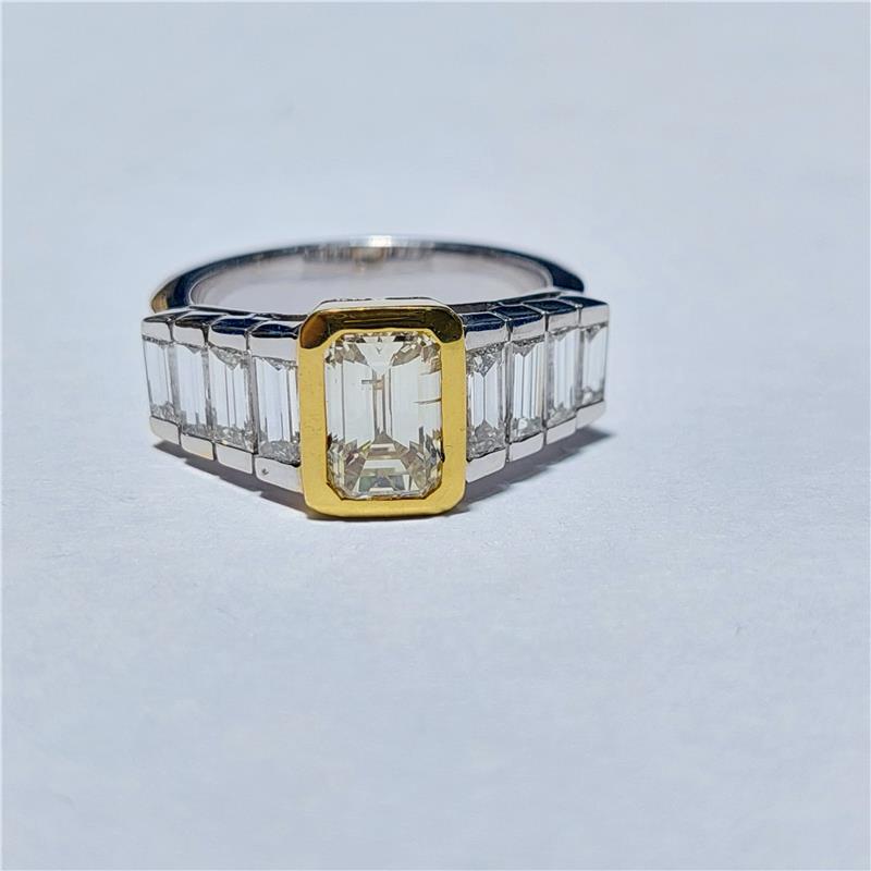 2,86 ct Diamond 18 K Gold Ring 8,18 gr