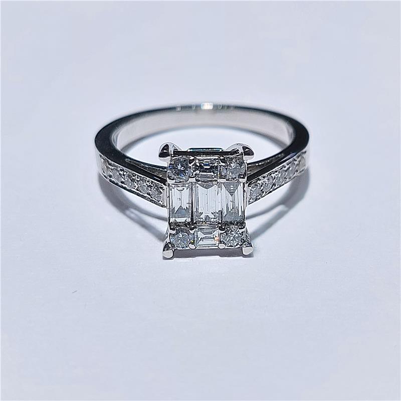 0,69 ct Diamond 18 K White Gold Ring 4,07 gr