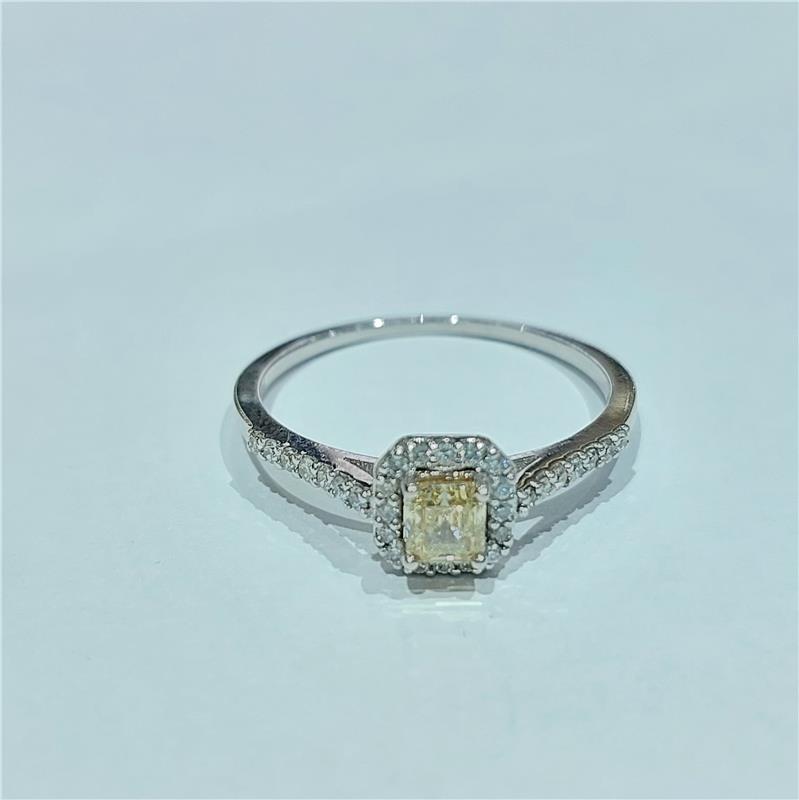 0.61 ct Diamond 14 K Gold Ring 1.90 gr