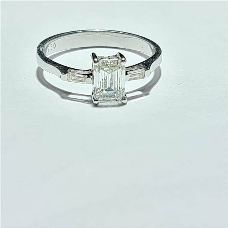 0.88 ct Diamond 18 K White Gold Ring 2.29 gr