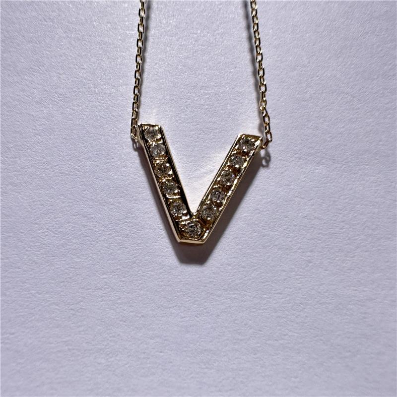 0.11 ct Diamond 14 K Gold Necklace 1.95 gr